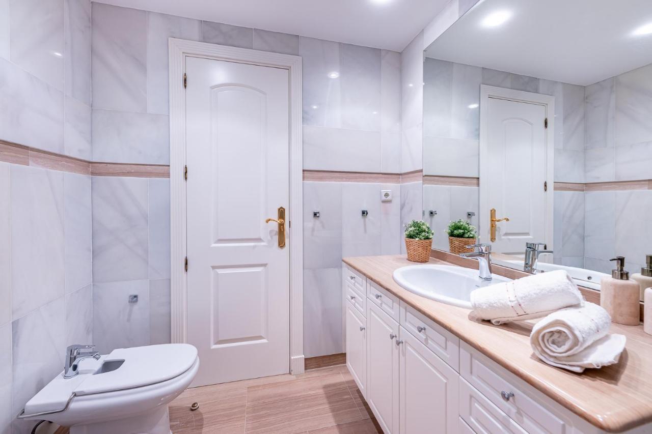 Atico Puerto Marina First Island With Sea Views And Rooftop Pool Appartement *